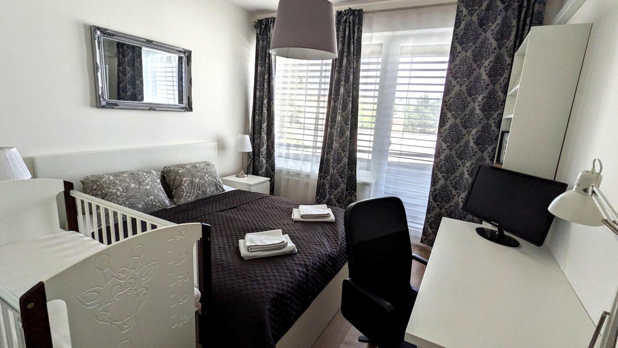 E2 Luxury Oldtown Apt - 2X Parking, Foodstore, Pcscreen, Netflix, Unlimited Music, Crib, Babychair, Fastwifi, Aircon Kosice Luaran gambar